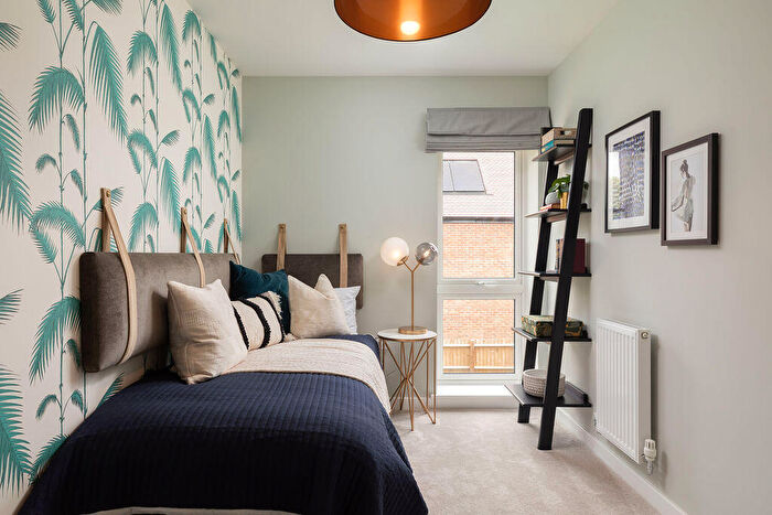 4 Bedroom Detached House For Sale In Suttons Lane, Havering, Hornchurch, RM12