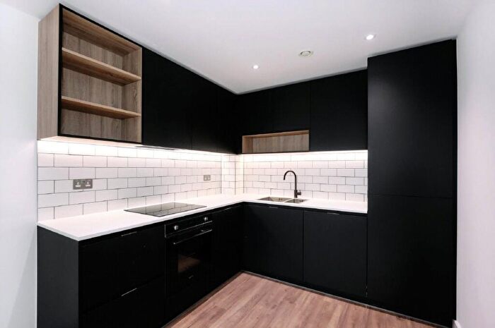 2 Bedroom Apartment To Rent In Fairbank House, Beaufort Square, Colindale, NW9
