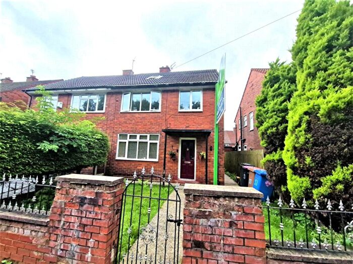 3 Bedroom Semi-Detached House To Rent In Grosvenor Road, Worsley, Manchester, Greater Manchester, M28