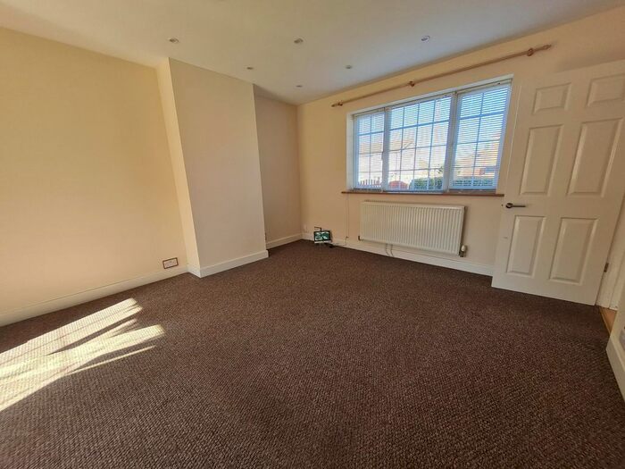 3 Bedroom Semi-Detached House To Rent In Exeter Road, Doncaster, DN2