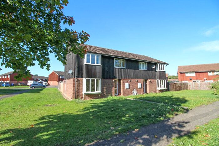 4 Bedroom Semi-Detached House To Rent In Mill Reef Close, Newmarket, CB8