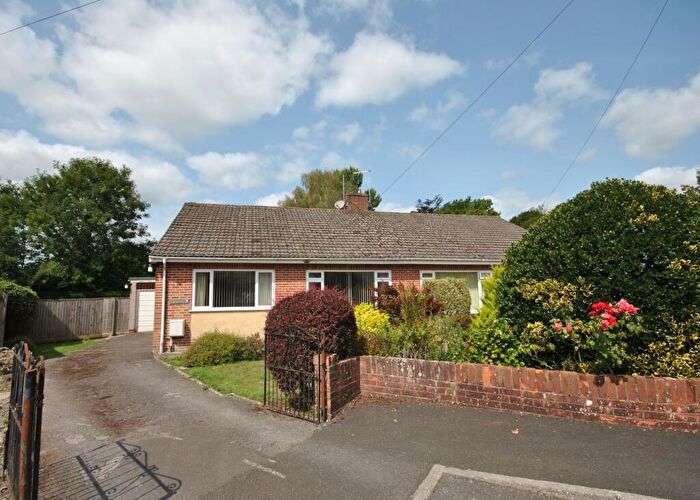 2 Bedroom Bungalow For Sale In Woodview Road, Cheddar, BS27