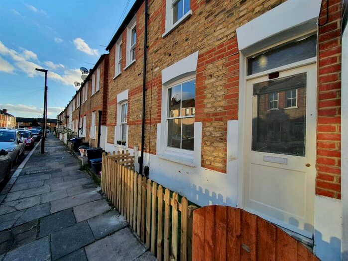 2 Bedroom Property To Rent In Norcutt Road, Twickenham, TW2