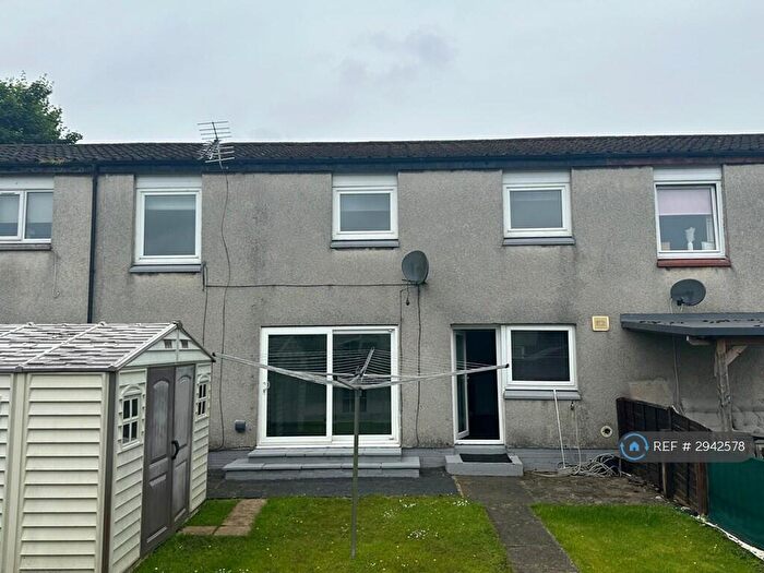 3 Bedroom Terraced House To Rent In Edmiston Drive, Linwood, PA3