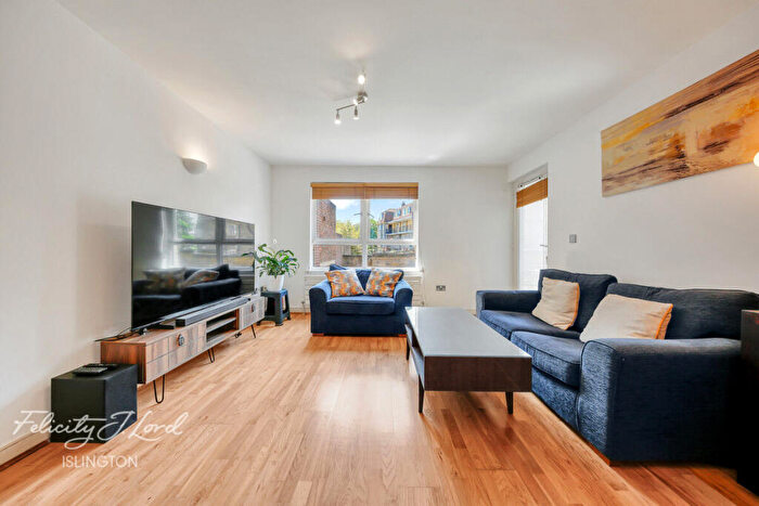 2 Bedroom Apartment For Sale In St Pauls Road, London, N1