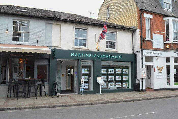 1 Bedroom Flat To Rent In Baker Street, Weybridge, KT13