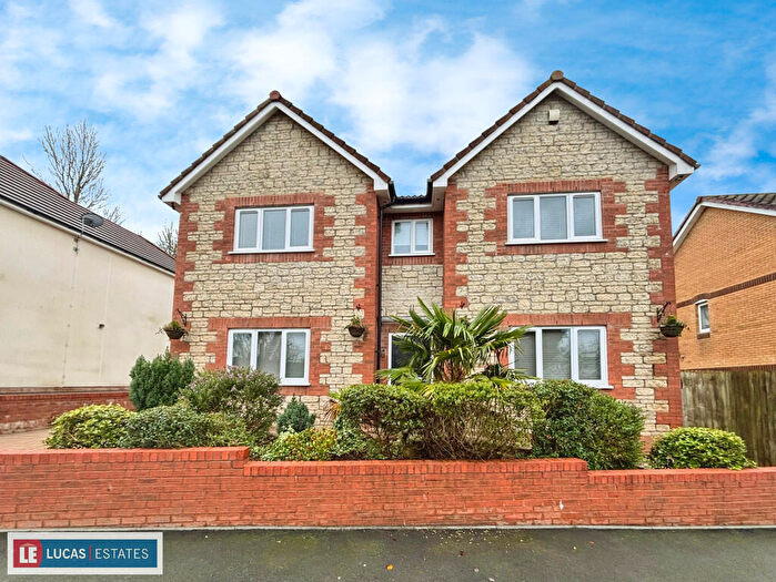 4 Bedroom Detached House For Sale In Trem-y-ffynnon The Rise, Pengam, NP12