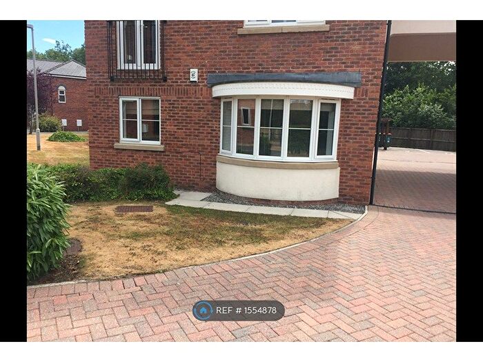 2 Bedroom Flat To Rent In Neapsands Close, Fulwood, Preston, PR2