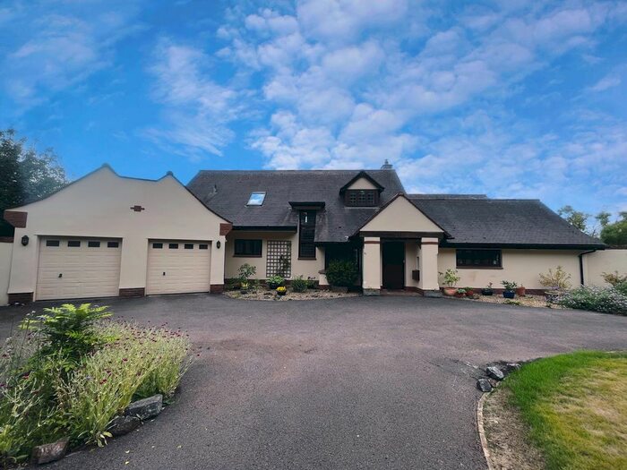 5 Bedroom Detached House For Sale In Highdown, Westleigh, Tiverton, EX16