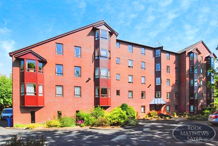 2 Bedroom Apartment For Sale In The Grove, Newcastle Upon Tyne, NE3