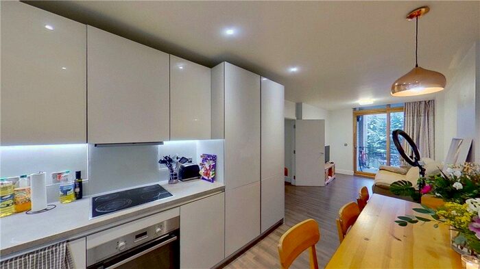 2 Bedroom Apartment To Rent In Leeward Court -, Yeoman Street, London, SE8
