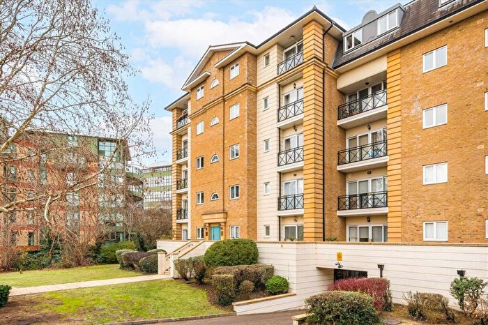 2 Bedroom Flat For Sale In Holst Mansions, London, SW13