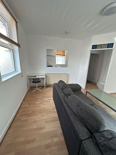 1 Bedroom Flat To Rent In Peveril Street, Nottingham, NG7