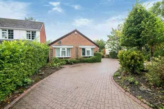 2 Bedroom Bungalow To Rent In Mappleborough Green, Studley, B80