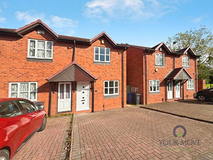 2 Bedroom Semi Detached House To Rent In Bowling Green Road, Dudley, West Midlands, DY2