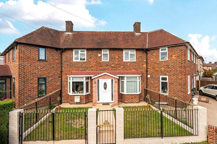 3 Bedroom Terraced House For Sale In Langbrook Road, London, SE3