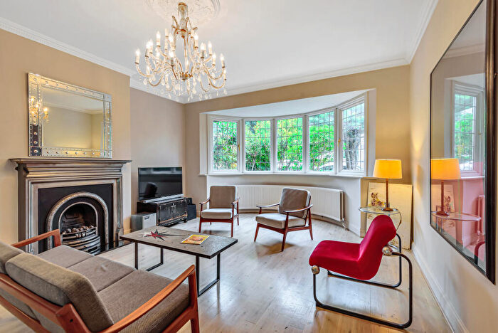 5 Bedroom Terraced House For Sale In Vallance Road, London, N22