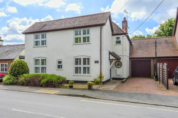 4 Bedroom Cottage For Sale In Common Hill Road, Braishfield, Romsey, Hampshire, SO51