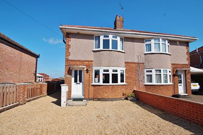 3 Bedroom Semi-Detached House To Rent In Fenwick Drive, Hillmorton, CV21