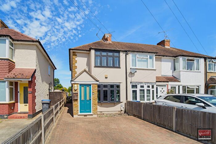 2 Bedroom End Of Terrace House For Sale In Warwick Avenue, Egham, Surrey, TW20