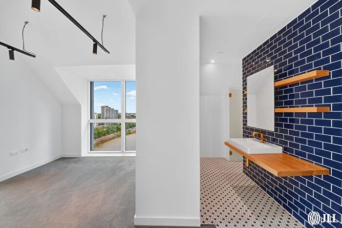 3 Bedroom Flat For Sale In Goodluck Hope Walk, London, E14