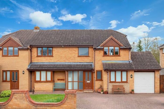 4 Bedroom Detached House To Rent In Evelyn Close, Oxford, OX2