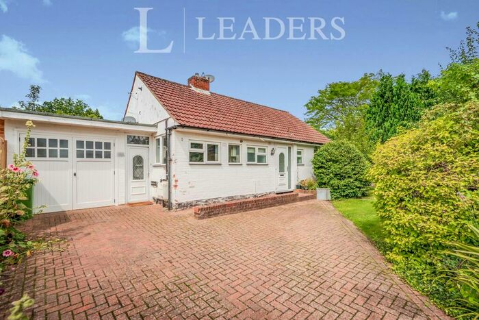 2 Bedroom Bungalow To Rent In Queensway, Horsham, RH13