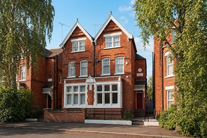 5 Bedroom Semi Detached House For Sale In Sandown Road, Leicester, LE2