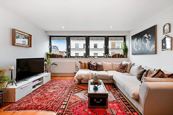 2 Bedroom Flat To Rent In Monmouth Road, Bayswater, London, W2