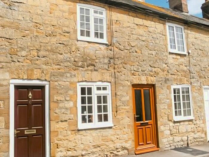 2 Bedroom Cottage To Rent In George Street, Sherborne, Dorset DT9