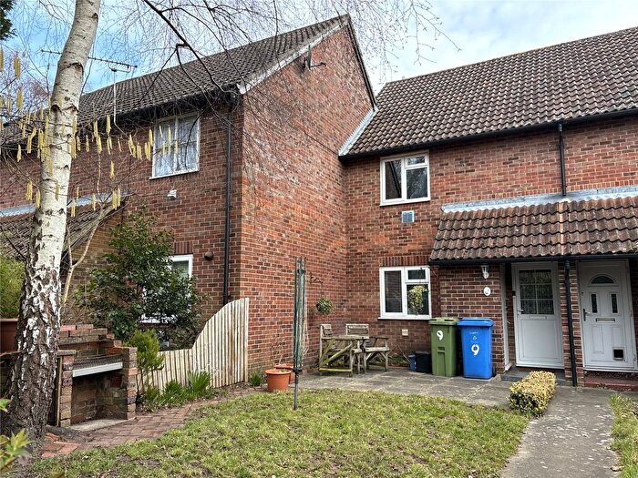 1 Bedroom Maisonette To Rent In Morval Close, Farnborough, GU14