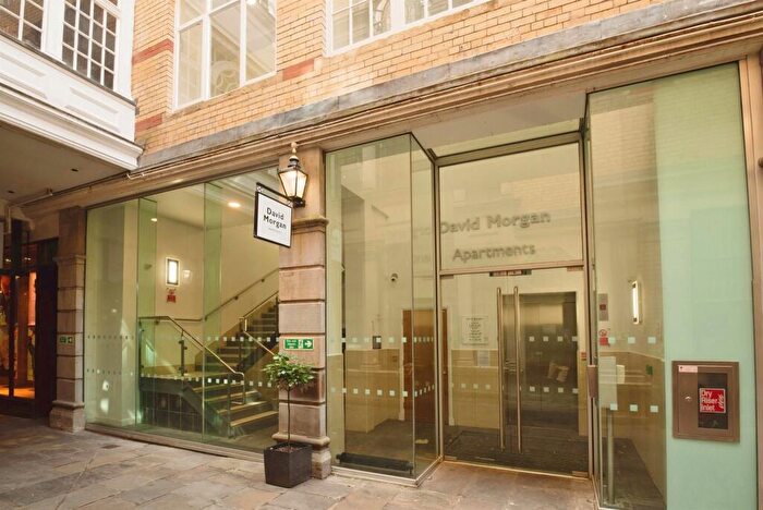 2 Bedroom Flat For Sale In Barry Lane, Cardiff, CF10