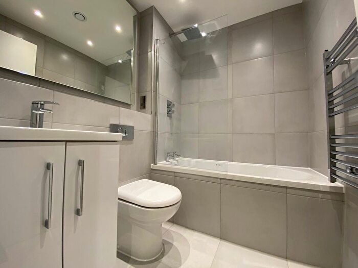4 Bedroom Flat To Rent In Fortis Green, London, N2