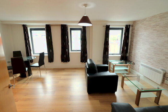 1 Bedroom Apartment To Rent In Townsend Way, Birmingham, B1