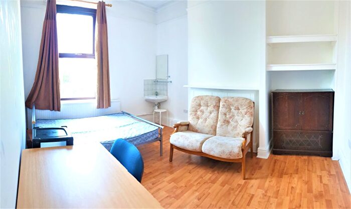 10 Bedroom Detached House To Rent In Parsonage Road, Withington, Manchester, M20