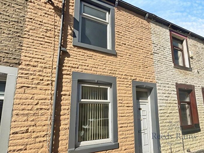 2 Bedroom Terraced House To Rent In Waterbarn Street, Burnley, Lancashire, BB10
