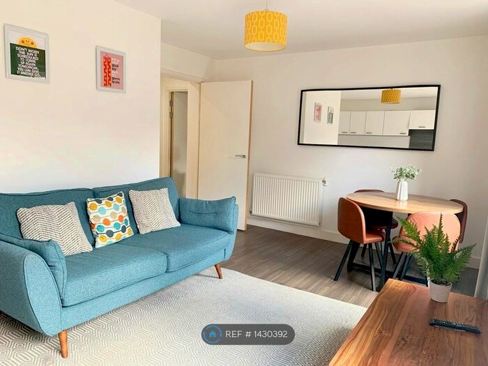 1 Bedroom Flat To Rent In Adenmore Road, London, SE6