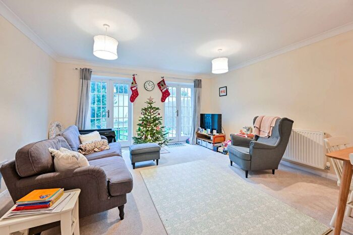 3 Bedroom Property To Rent In Bass Mews, East Dulwich, SE22