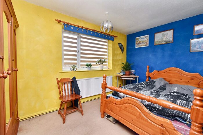 3 Bedroom End Of Terrace House For Sale In Staverton Crescent, Lincoln, LN6