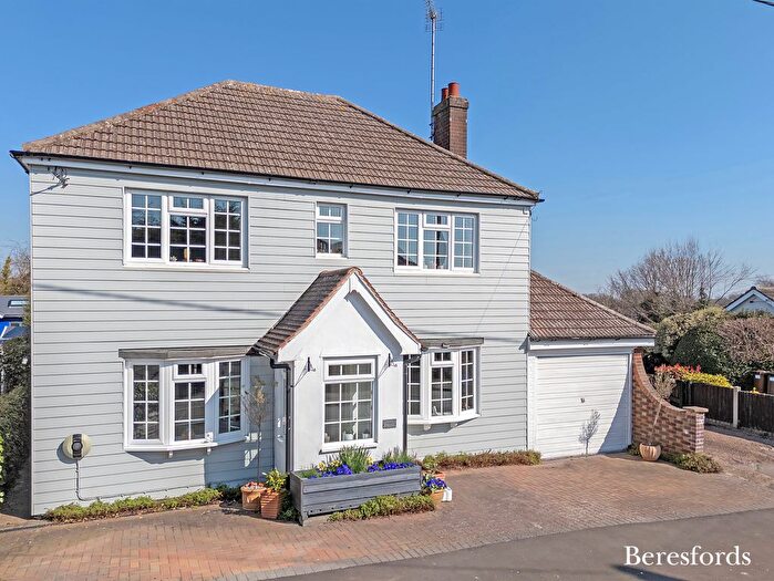 5 Bedroom Detached House For Sale In Mill Lane, Danbury, CM3