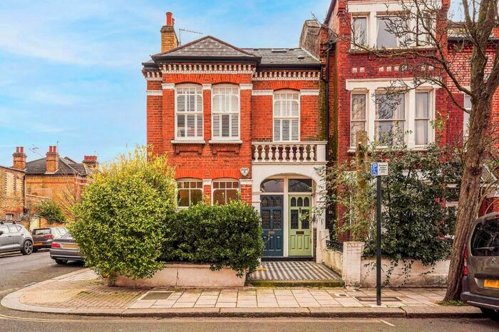 2 Bedroom Flat To Rent In Klea Avenue, London, SW4