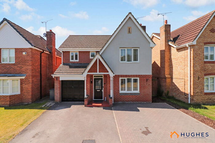 4 Bedroom Detached House For Sale In Chambers Grove, Chapeltown, Sheffield, S35