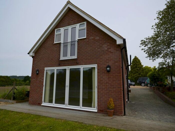 2 Bedroom Detached House To Rent In Hockers Lane, Weavering, Maidstone, Kent, ME14