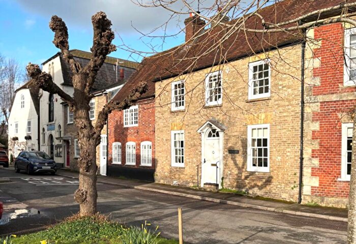 3 Bedroom House For Sale In Kingsbury Square, Wilton, Salisbury, Wiltshire, SP2