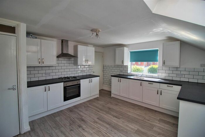 3 Bedroom Flat To Rent In Chester Road, Northwich, CW8