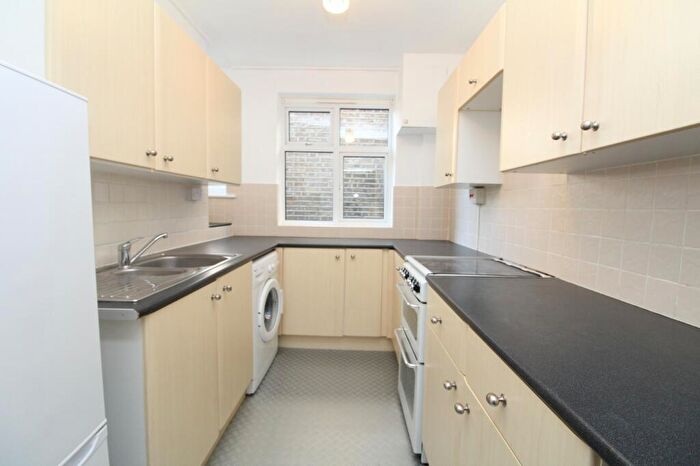 2 Bedroom Maisonette To Rent In Cheseman Street, Sydenham, SE26