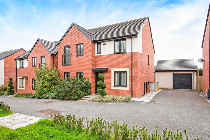 4 Bedroom Detached House For Sale In Clos Rhys Meurug, Capel Llanilltern, Cardiff, CF5