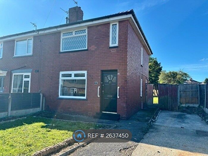 3 Bedroom Semi-Detached House To Rent In Heather Grove, Wigan, WN5
