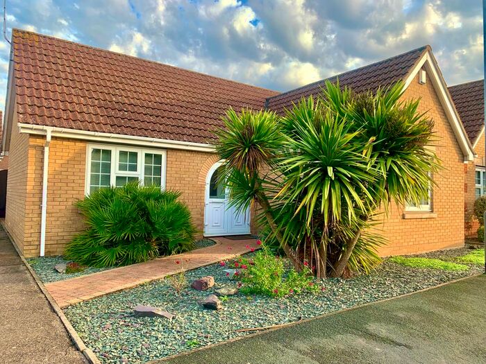 2 Bedroom Property To Rent In Landau Way, Cambs, March, PE15