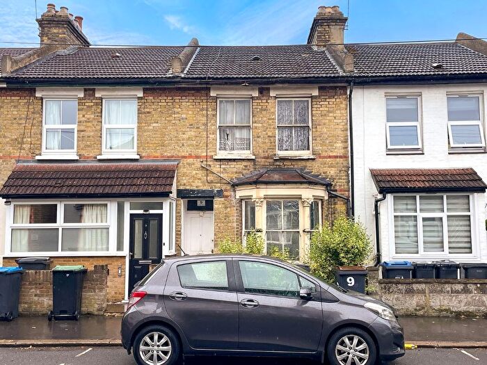 3 Bedroom Terraced House For Sale In Howley Road, Croydon, CR0